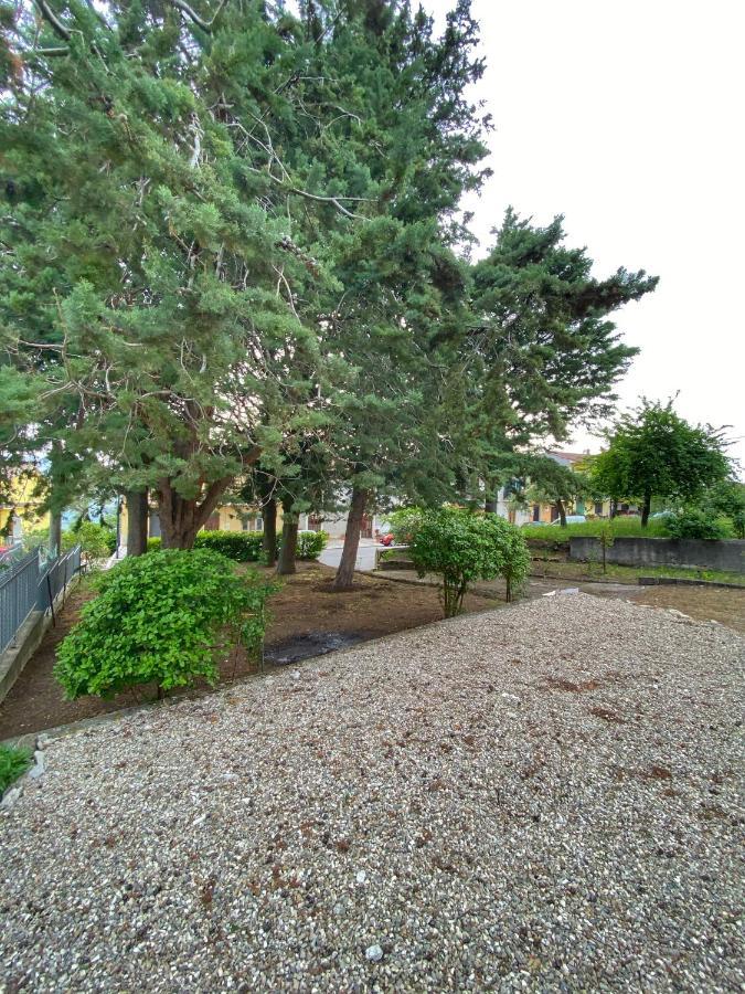 La Casa Della Nonna Bed & Breakfast Montemiletto ภายนอก รูปภาพ