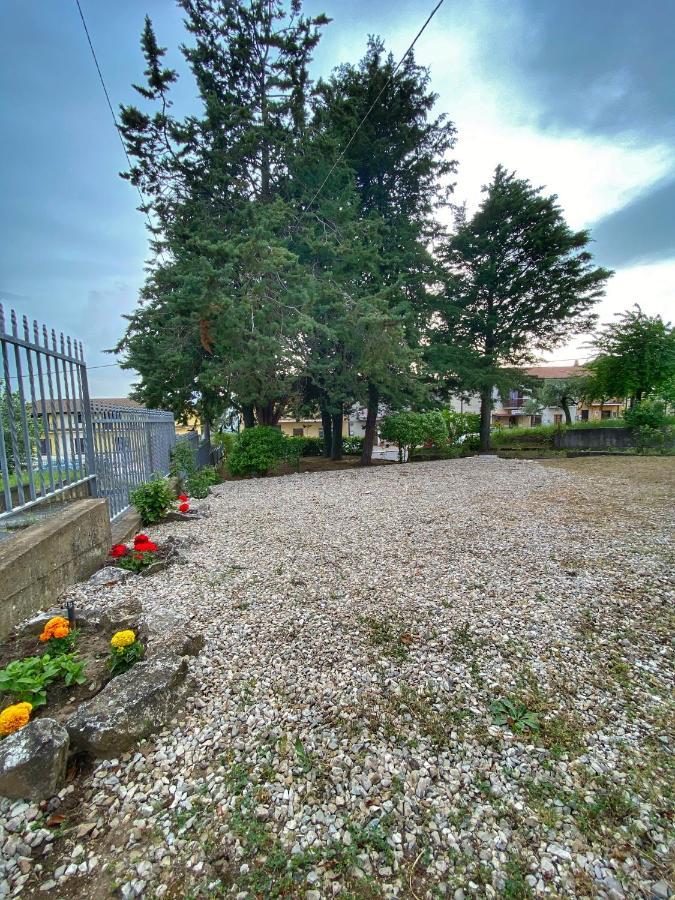 La Casa Della Nonna Bed & Breakfast Montemiletto ภายนอก รูปภาพ